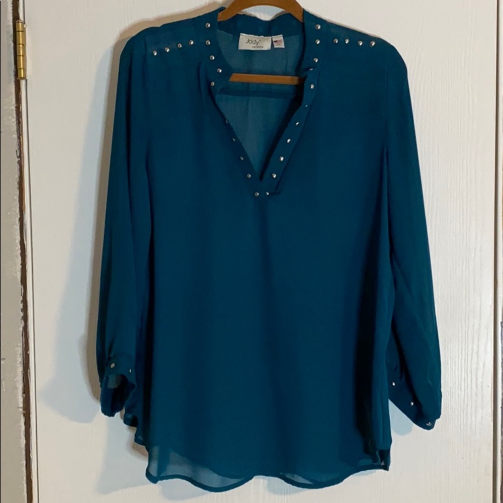 Blouse with Large Buttons